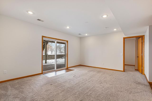 4090 Wells Lake Court, Faribault, MN 55021