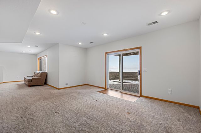 4090 Wells Lake Court, Faribault, MN 55021