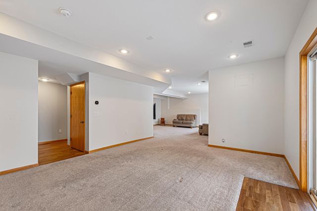 4090 Wells Lake Court, Faribault, MN 55021