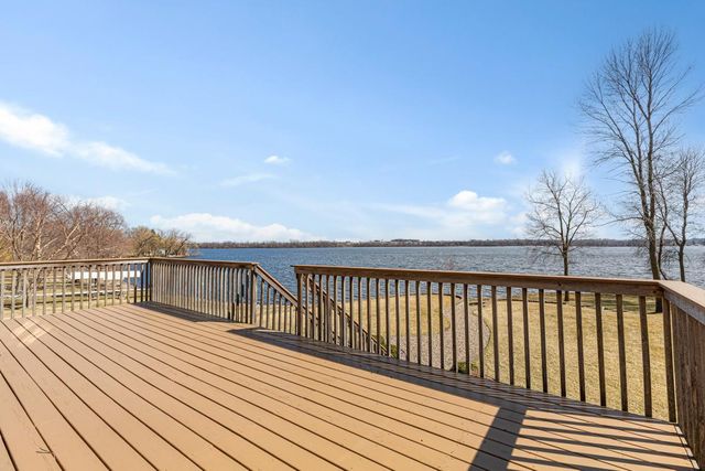 4090 Wells Lake Court, Faribault, MN 55021