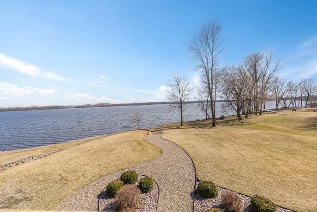 4090 Wells Lake Court, Faribault, MN 55021