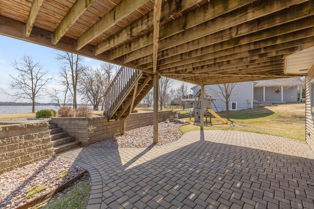 4090 Wells Lake Court, Faribault, MN 55021