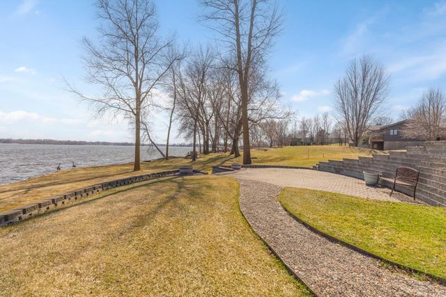 4090 Wells Lake Court, Faribault, MN 55021