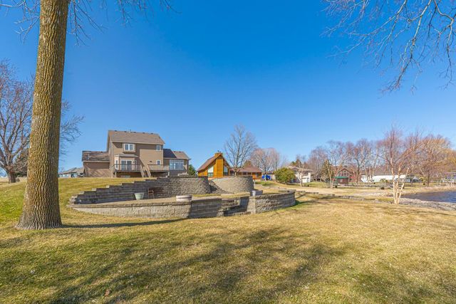 4090 Wells Lake Court, Faribault, MN 55021