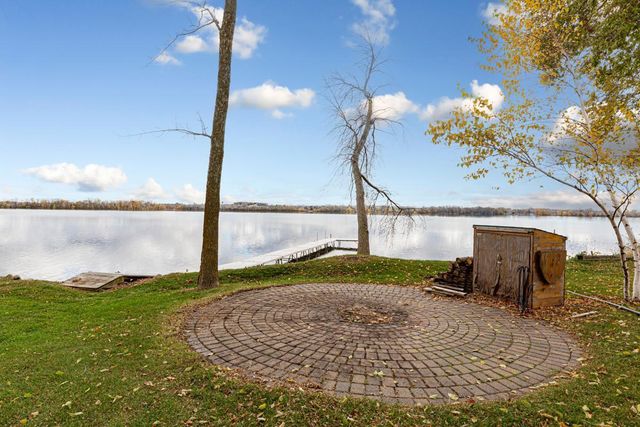 4090 Wells Lake Court, Faribault, MN 55021