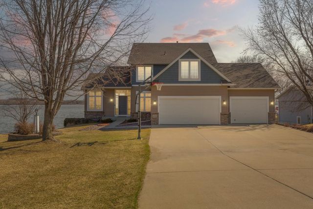 4090 Wells Lake Court, Faribault, MN 55021