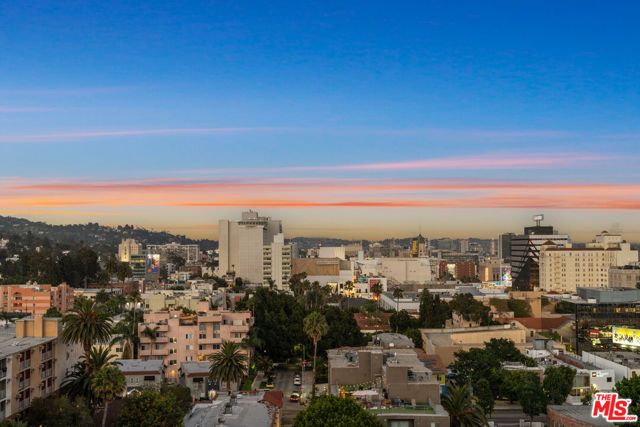 7250 Franklin Avenue 702, Los Angeles, CA 90046