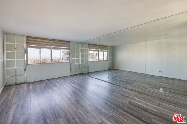 7250 Franklin Avenue 702, Los Angeles, CA 90046