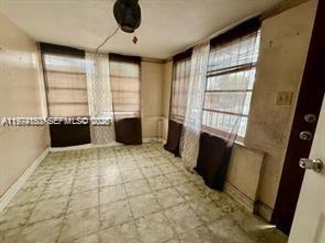 2228 SW 2nd St, Miami, FL 33135