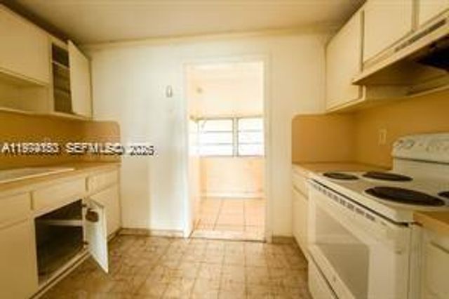 2228 SW 2nd St, Miami, FL 33135