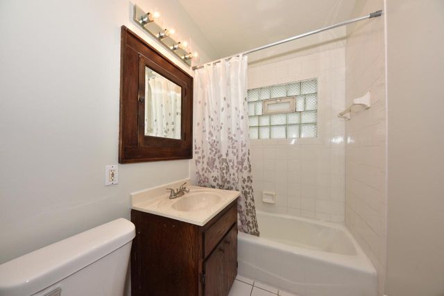 2616 S Chicago AVENUE, South Milwaukee, WI 53172