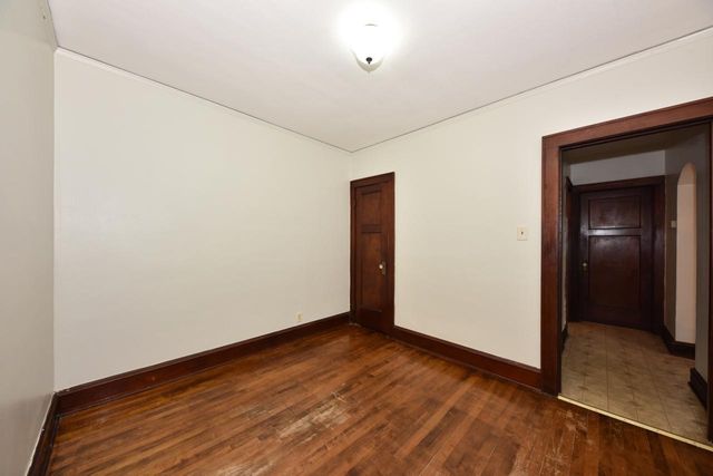 2616 S Chicago AVENUE, South Milwaukee, WI 53172