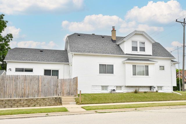 2616 S Chicago AVENUE, South Milwaukee, WI 53172
