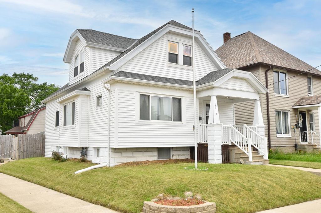 2616 S Chicago AVENUE, South Milwaukee, WI 53172