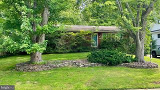 611 GIBSON DR SW, Vienna, VA 22180