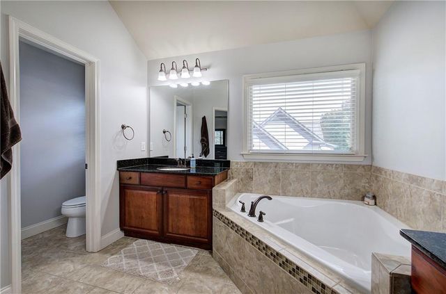 12 Autumn Wood SE Drive, Cartersville, GA 30120