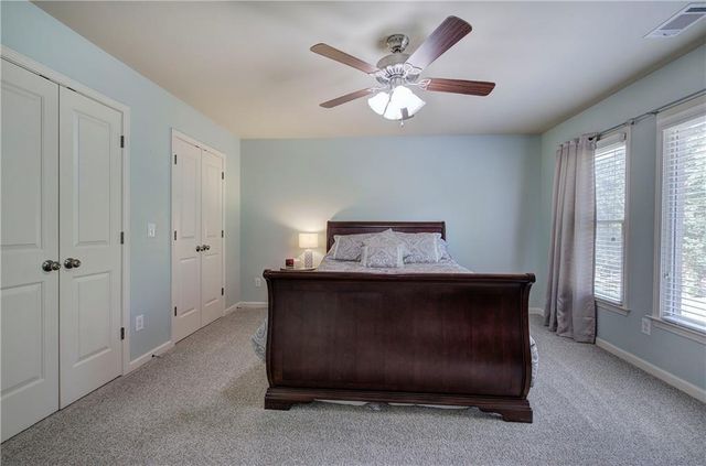 12 Autumn Wood SE Drive, Cartersville, GA 30120