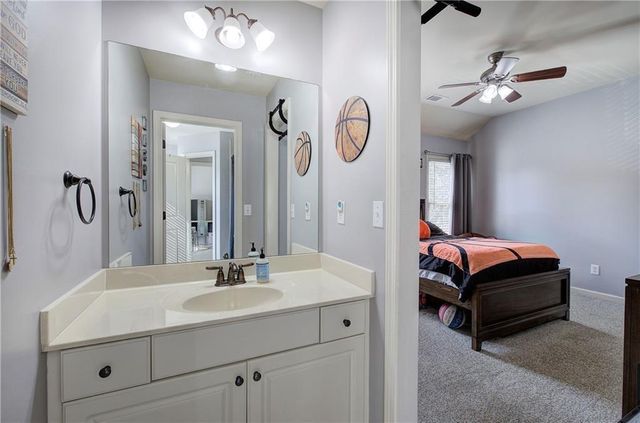 12 Autumn Wood SE Drive, Cartersville, GA 30120