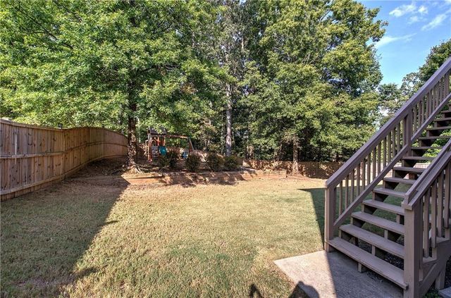 12 Autumn Wood SE Drive, Cartersville, GA 30120