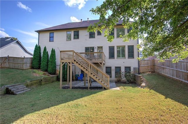 12 Autumn Wood SE Drive, Cartersville, GA 30120