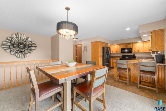 27210 Lovely Pl Place, Tea, SD 57064