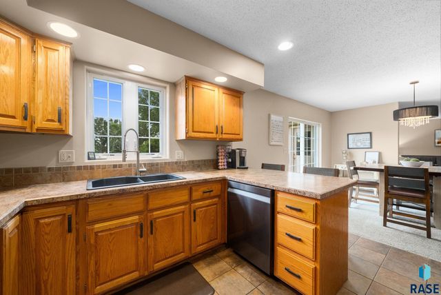 27210 Lovely Pl Place, Tea, SD 57064