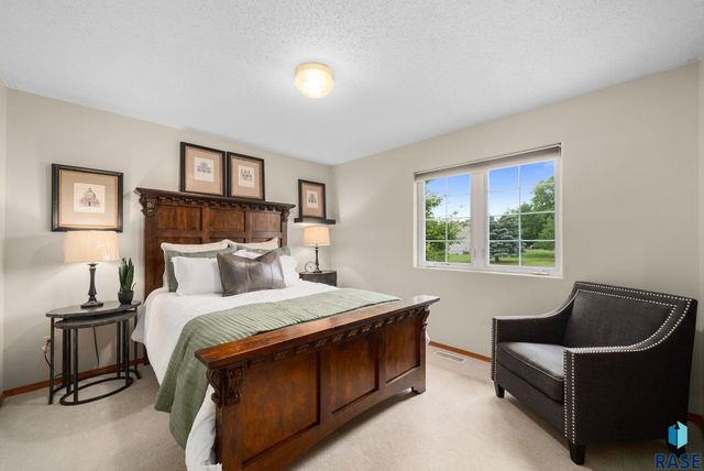 27210 Lovely Pl Place, Tea, SD 57064