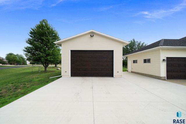 27210 Lovely Pl Place, Tea, SD 57064