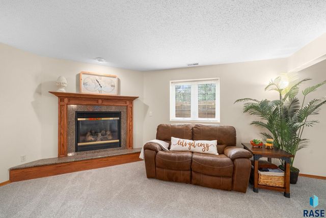 27210 Lovely Pl Place, Tea, SD 57064