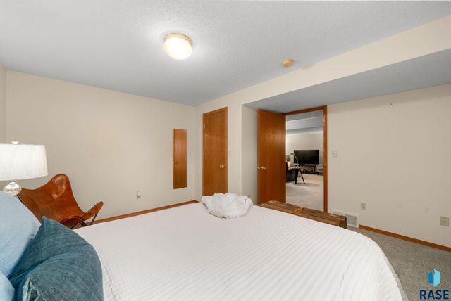 27210 Lovely Pl Place, Tea, SD 57064