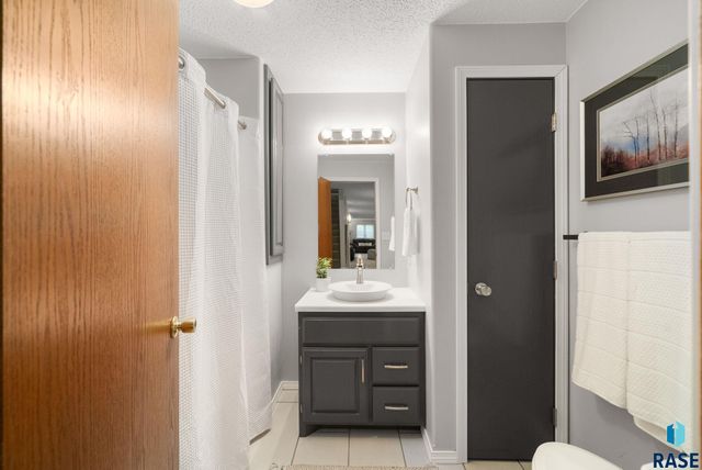 27210 Lovely Pl Place, Tea, SD 57064