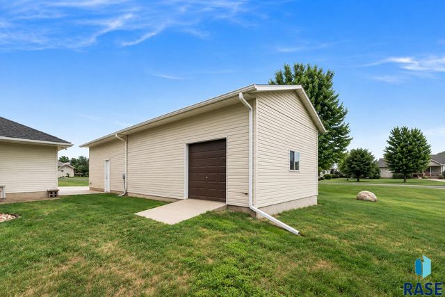 27210 Lovely Pl Place, Tea, SD 57064