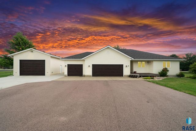27210 Lovely Pl Place, Tea, SD 57064