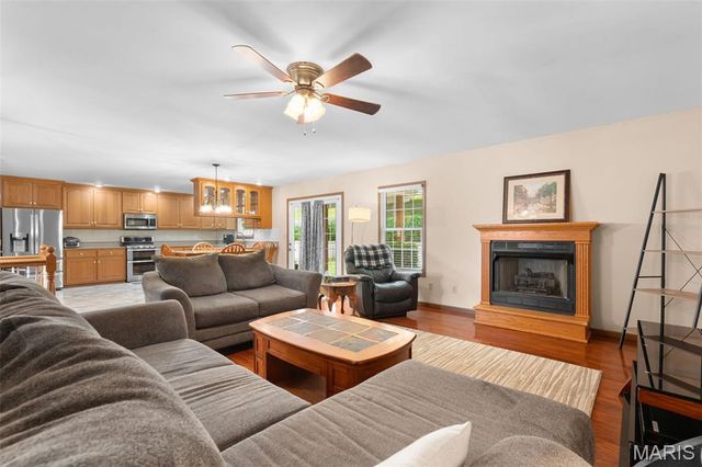 426 Windy Hills Drive, Washington, MO 63090