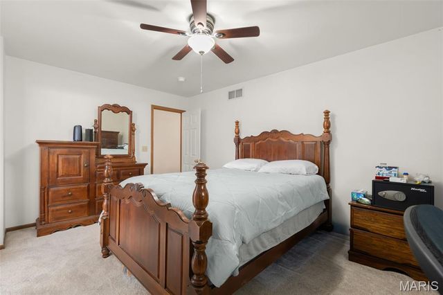 426 Windy Hills Drive, Washington, MO 63090