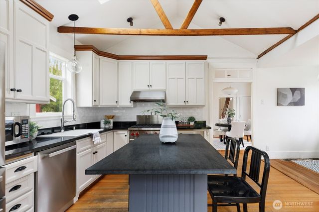 205 NE 9th Street, Coupeville, WA 98239