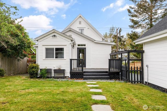 205 NE 9th Street, Coupeville, WA 98239