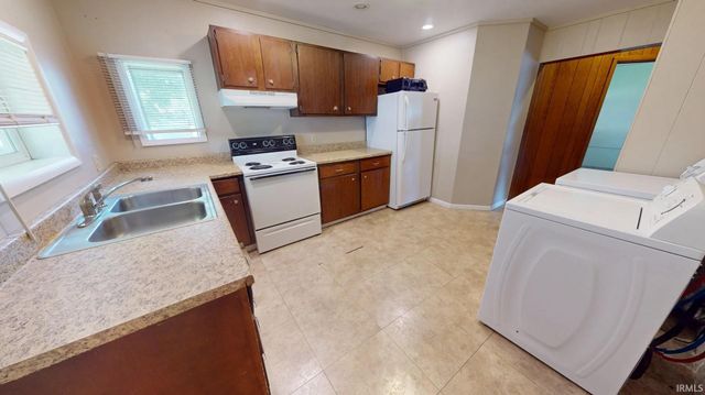 800-802 W North Street, Muncie, IN 47305