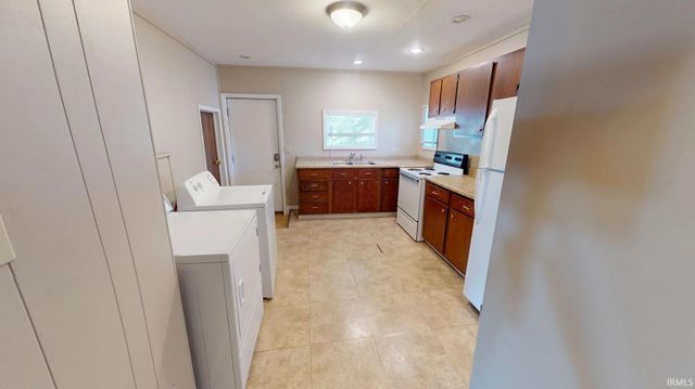 800-802 W North Street, Muncie, IN 47305