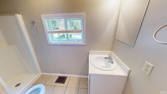 800-802 W North Street, Muncie, IN 47305