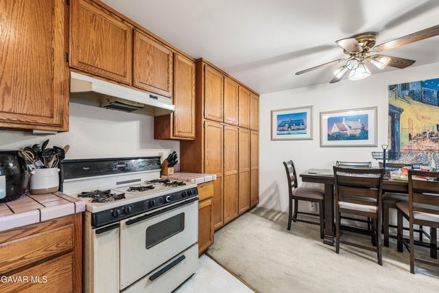 995 Vallejo Avenue, Simi Valley, CA 93065