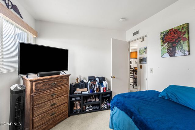 995 Vallejo Avenue, Simi Valley, CA 93065