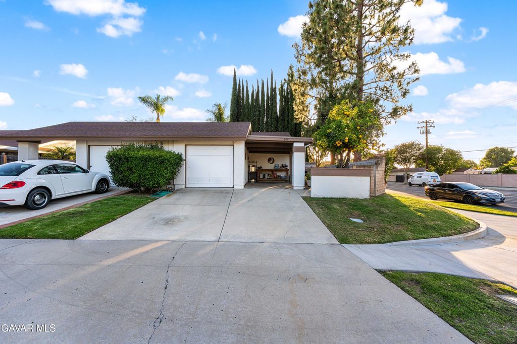 995 Vallejo Avenue, Simi Valley, CA 93065