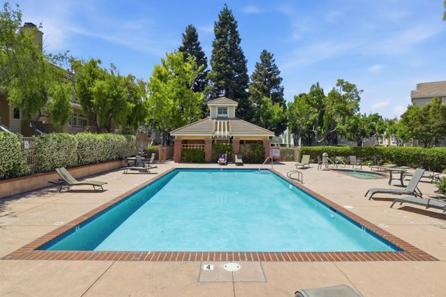 522 Porpoise Bay Terrace A, Sunnyvale, CA 94089