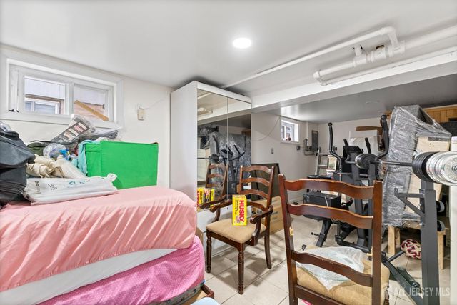 28 Saint Ann Street, Carteret, NJ 07008