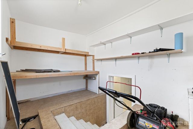 28 Saint Ann Street, Carteret, NJ 07008