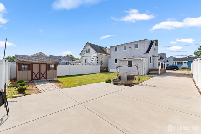 28 Saint Ann Street, Carteret, NJ 07008