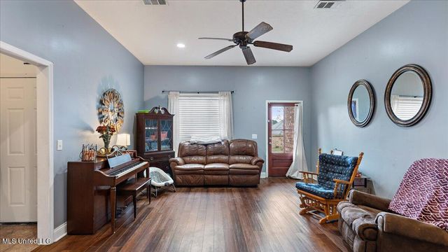 441 Silver Hill, Pearl, MS 39208