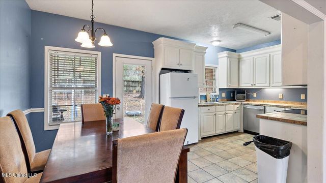 441 Silver Hill, Pearl, MS 39208