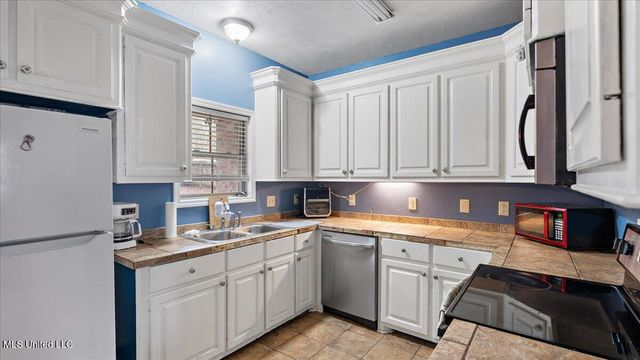 441 Silver Hill, Pearl, MS 39208